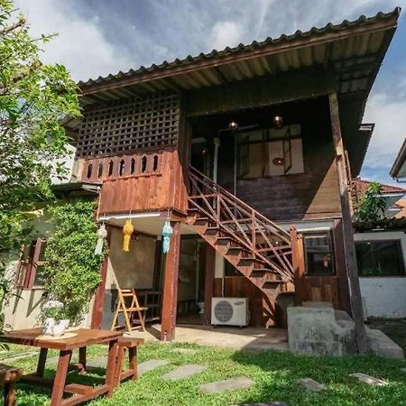 Nearthepark Backpack House Hostel Чиангмай Екстериор снимка