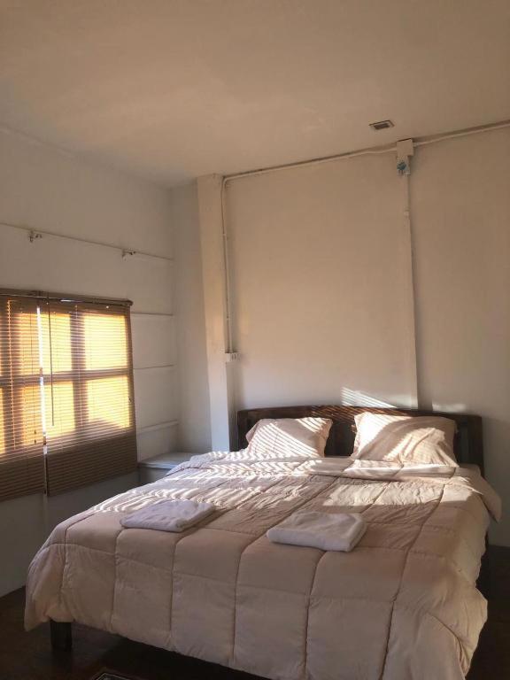 Nearthepark Backpack House Hostel Чиангмай Екстериор снимка